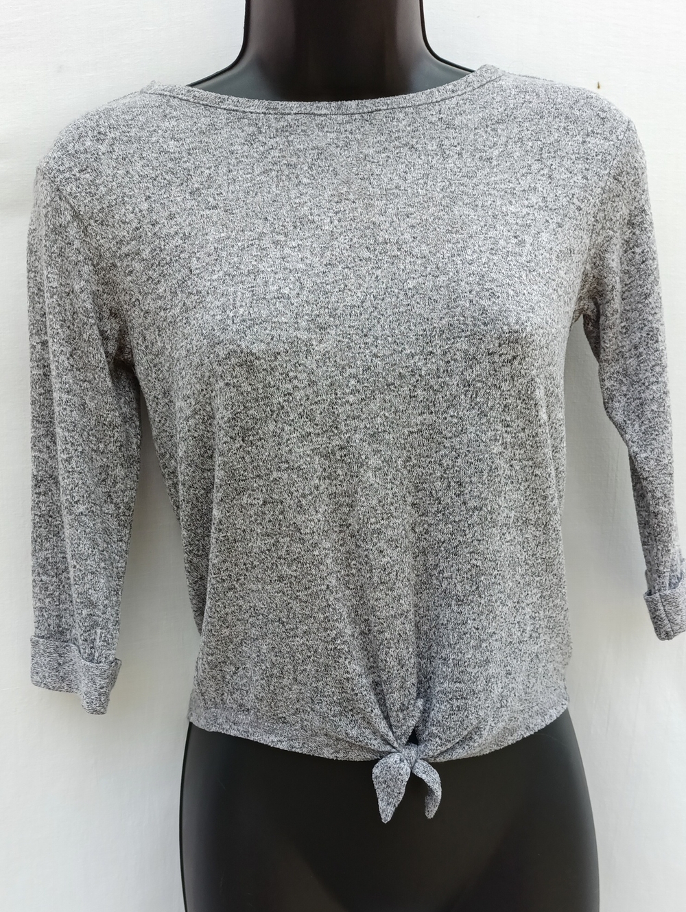 Old Navy Heather Gray 3/4 Sleeve Tie-Front Top With Silver Feather Accent